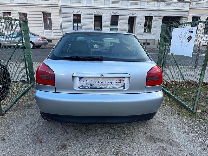 Gebraucht Audi A3 Sport 101 PS (74 kW) 1997 Silber Kleinwagen
