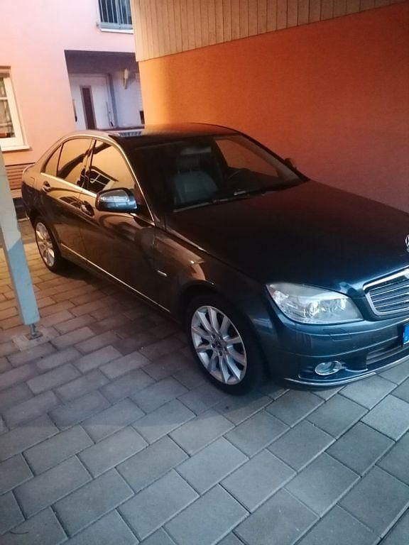 Grau Gebraucht 2008 Mercedes C230 Elegance Limousine | 6.500 € (Fairer Preis) - Bild 1/4