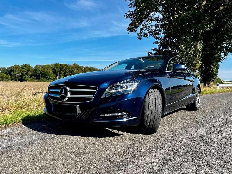 Blau Gebraucht 2014 Mercedes CLS350 Coupé | 20.800 € (Fairer Preis) - Bild 1/4