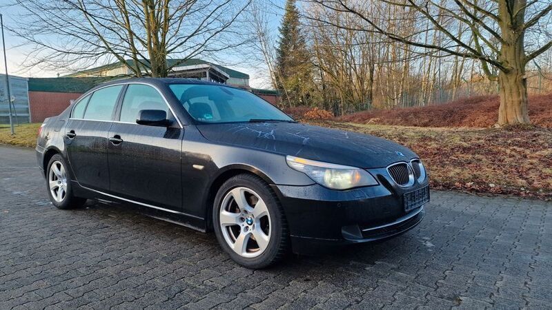 Schwarz Gebraucht 2009 BMW 525 Limousine | 6.500 € (Guter Preis) - Bild 1/4