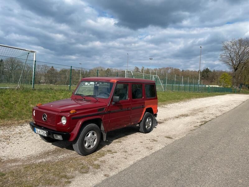 Rot Gebraucht 1990 Mercedes G300 SUV | 21.900 € - Bild 1/4