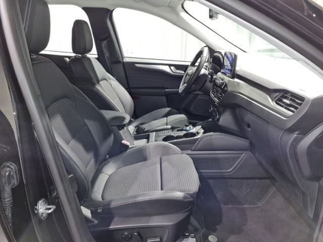 Gebraucht Ford Kuga Titanium 224 PS (164 kW) 2024 Schwarz, agate black metallic SUV
