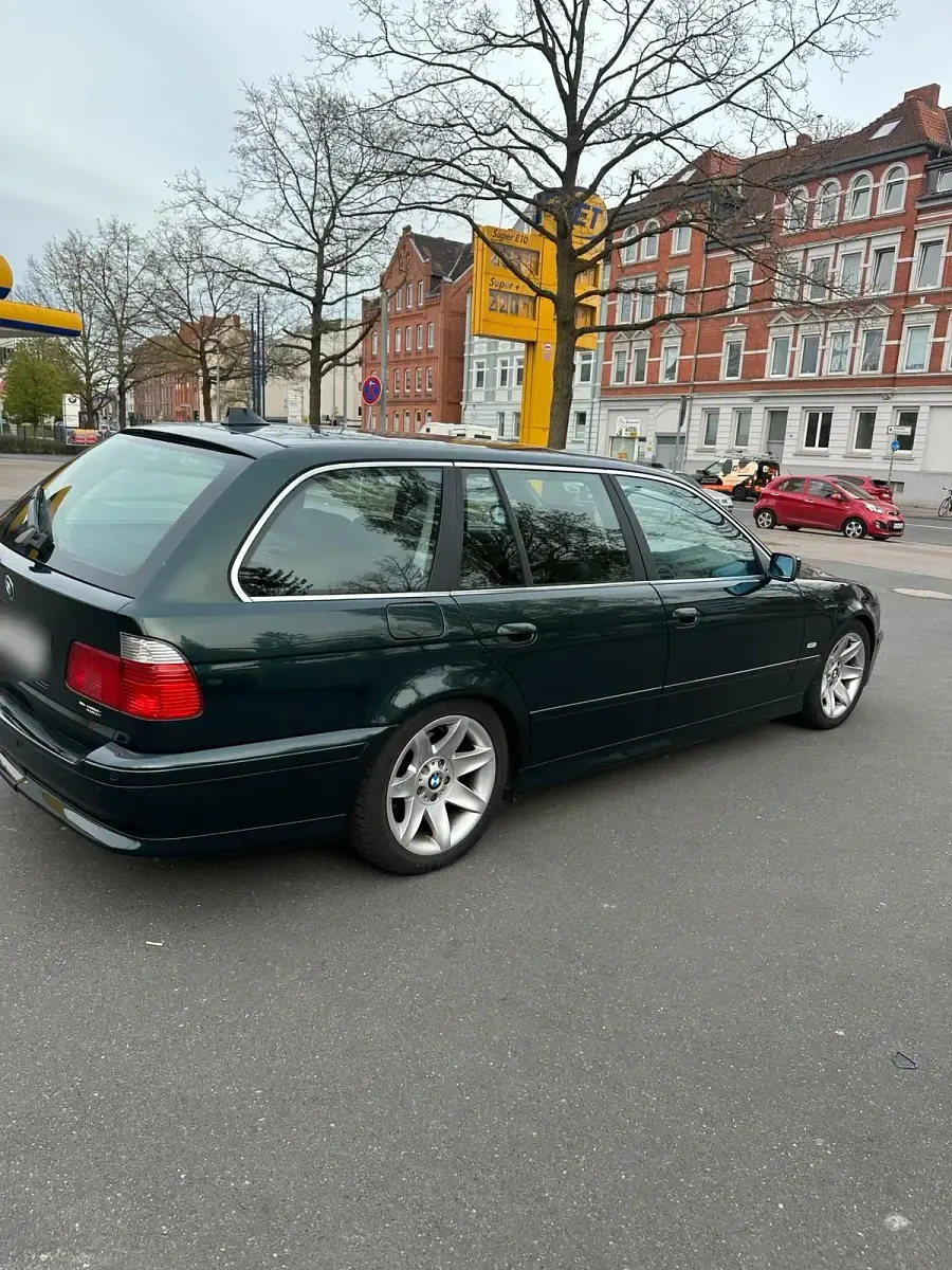 Gebraucht BMW 525 192 PS (141 kW) 2001 Grün Kombi