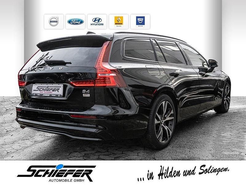 Gebraucht Volvo V60 Plus 197 PS (144 kW) 2023 Schwarz Kombi