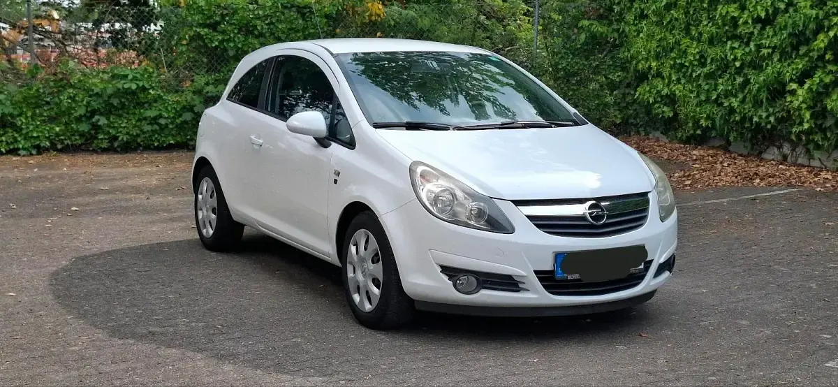 Gebraucht Opel Corsa 87 PS (63 kW) 2010 Weiß Kleinwagen