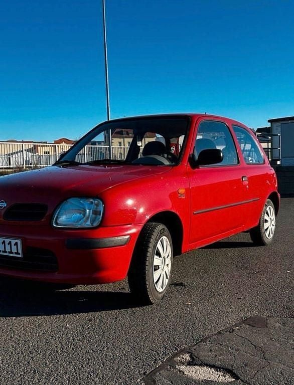 Rot Gebraucht 1998 Nissan Micra Limousine | 1.599 € (Fairer Preis) - Bild 1/4