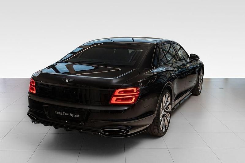 Neu Bentley Flying Spur Mulliner 782 PS (575 kW) 2025 Schwarz Limousine
