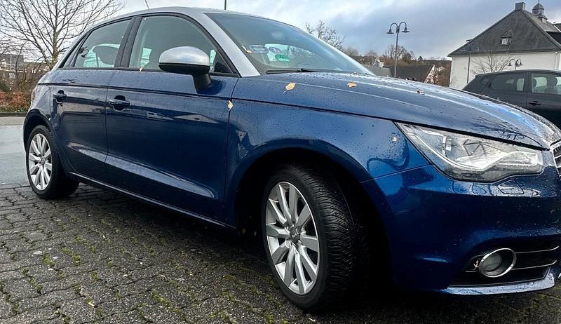 Gebraucht Audi A1 Sportback Ambition 122 PS (89 kW) 2014 Blau Kleinwagen