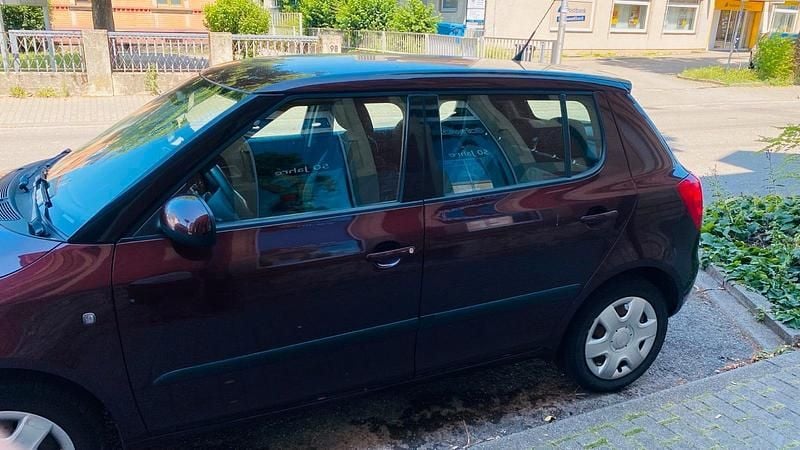 Gebraucht Skoda Fabia 69 PS (50 kW) 2010 Rot Kleinwagen