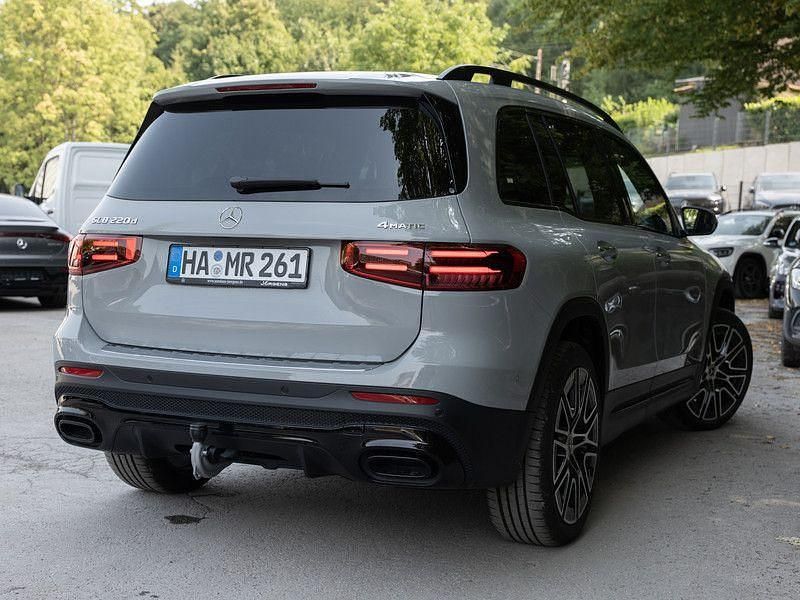 Gebraucht Mercedes GLB220 AMG 190 PS (139 kW) 2025 Grau manufaktur lack manufaktu SUV
