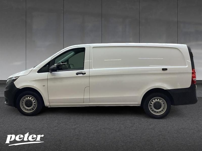 Gebraucht Mercedes Vito 163 PS (119 kW) 2024 Weiß arktikweiß Van