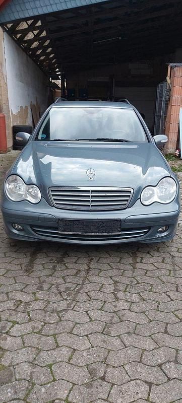 Grau Gebraucht 2005 Mercedes C180 Classic Kombi | 2.500 € (Fairer Preis) - Bild 1/4