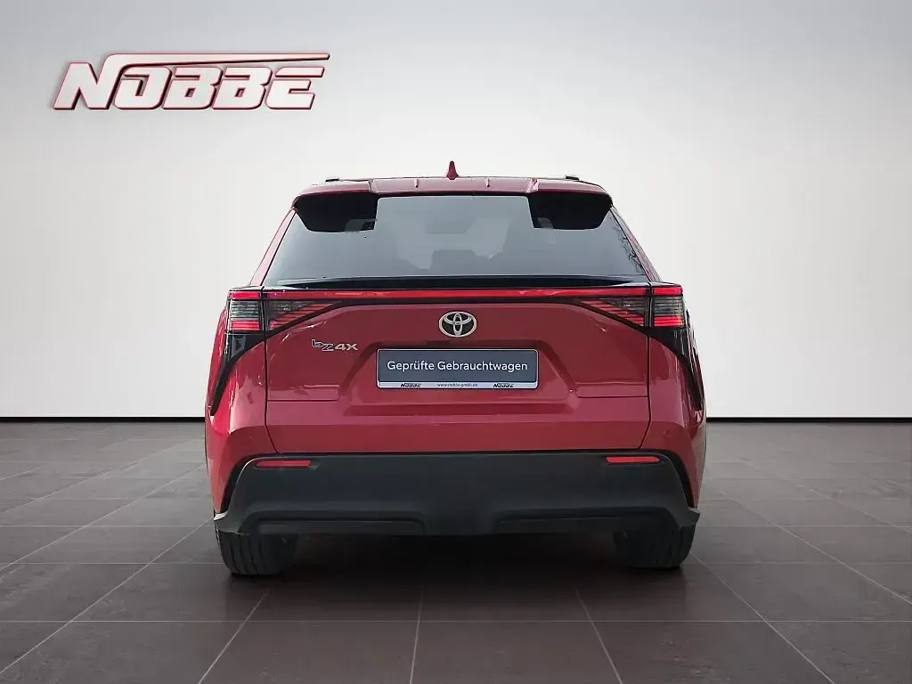 Gebraucht Toyota bZ4X 150 kW (204 PS) 2025 Rot SUV