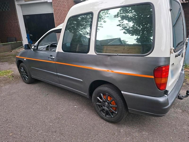 Usata VW Caddy 64 CV (47 kW) 2003 Bianco Monovolume