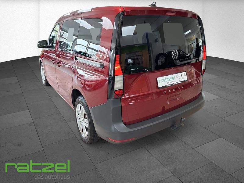 Gebraucht VW Caddy Basis 122 PS (89 kW) 2020 Rot Van / Kleinbus