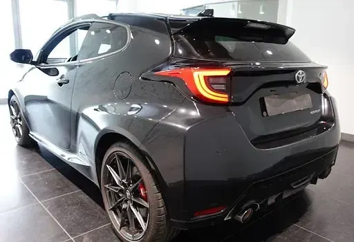Gebraucht Toyota Yaris 280 PS (205 kW) 2022 Schwarz Kleinwagen