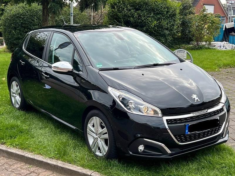 Schwarz Gebraucht 2019 Peugeot 208 Signature Sky Kleinwagen | 8.999 € (Fairer Preis) - Bild 1/4