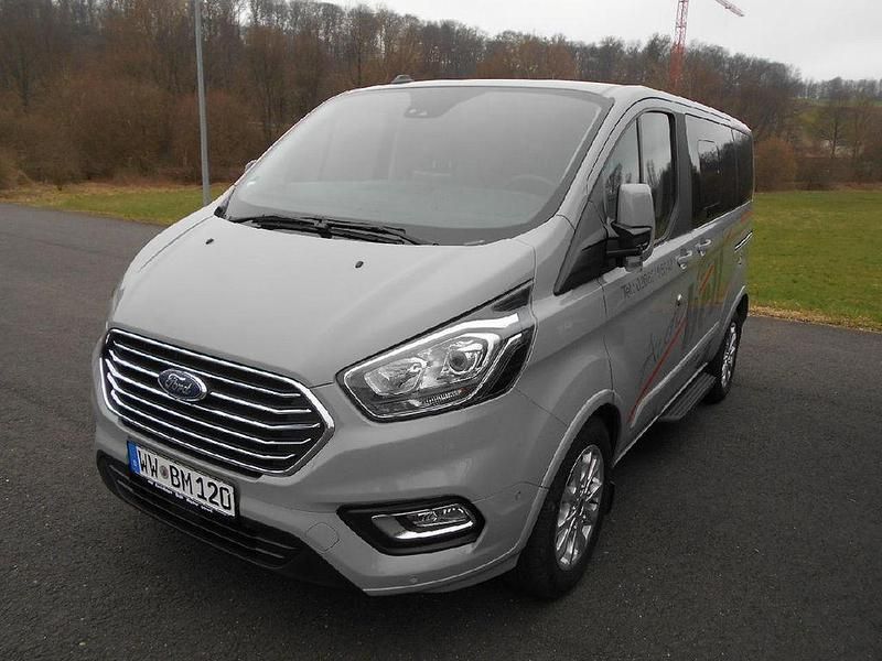 Gebraucht Ford Tourneo 150 PS (110 kW) 2023 Kombi
