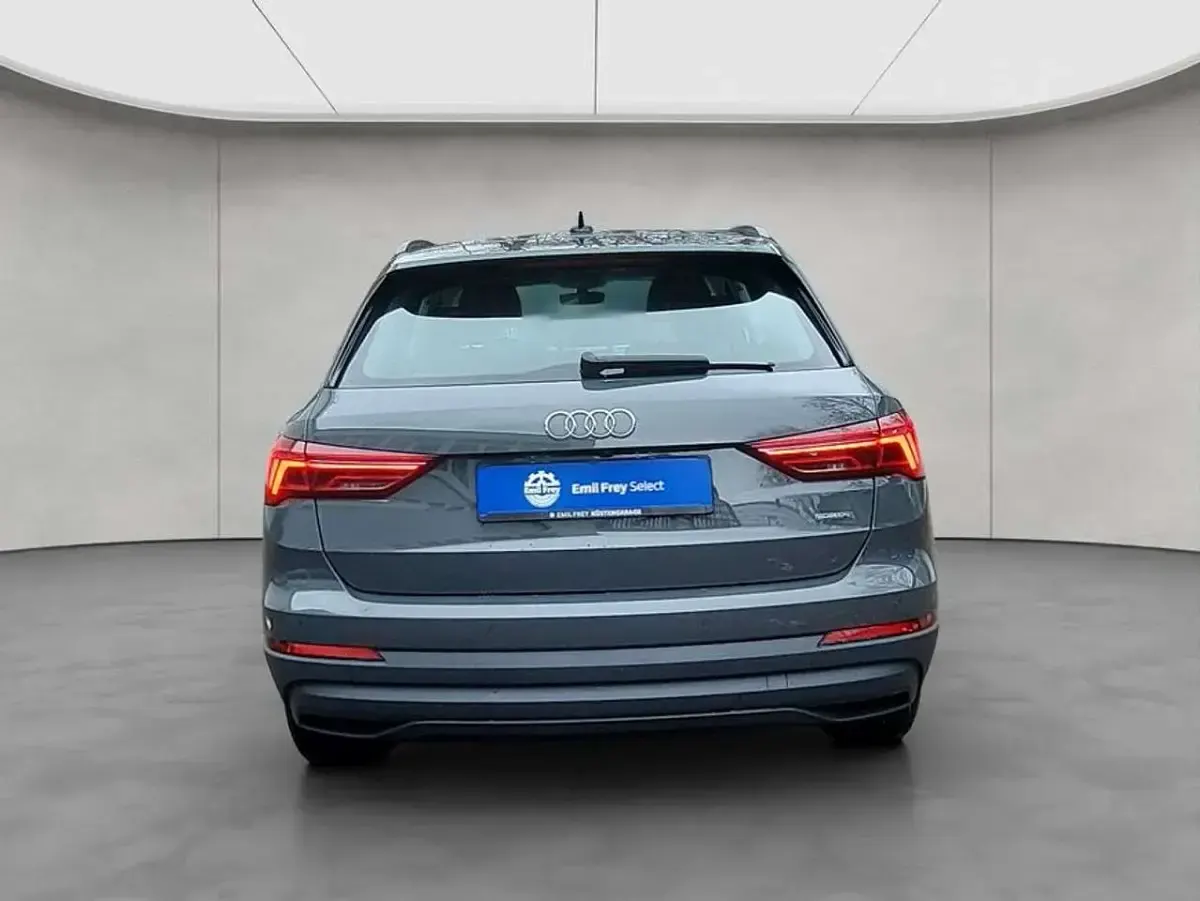 Gebraucht Audi Q3 Sport 150 PS (110 kW) 2020 Grau SUV