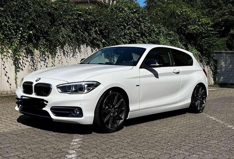 Gebraucht 2015 BMW 118 Sport Line Kleinwagen | 10.450 € (Fairer Preis) - Bild 1/4