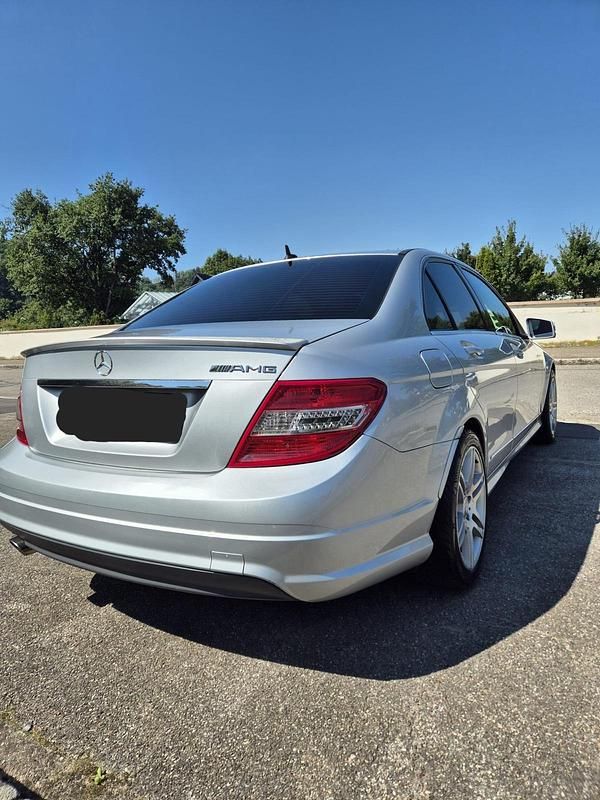 Grau Gebraucht 2009 Mercedes C220 AMG line Limousine | 5.750 € (Fairer Preis) - Bild 1/4