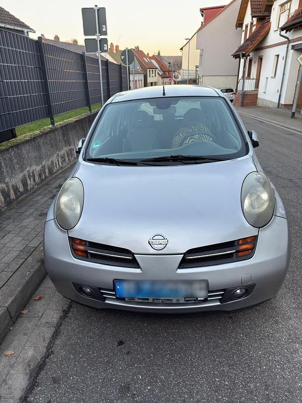 Grau Gebraucht 2003 Nissan Micra Kleinwagen | 1.700 € (Fairer Preis) - Bild 1/4