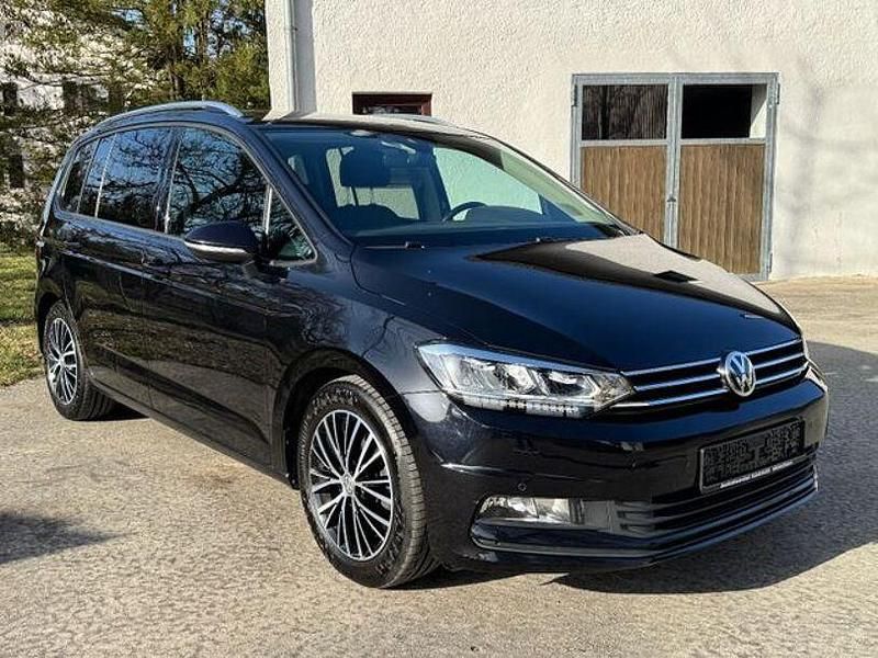 Gebraucht VW Touran Allstar 150 PS (110 kW) 2016 Deep black perleffekt Van / Kleinbus