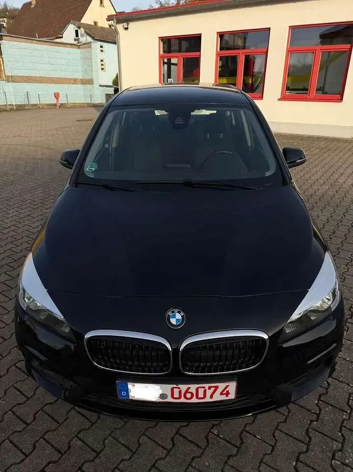 Gebraucht BMW 216 102 PS (75 kW) 2016 Schwarz Van / Kleinbus