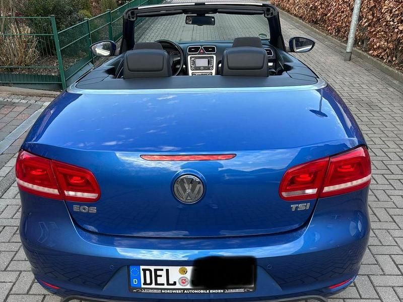 Usata VW Eos 160 CV (117 kW) 2011 Blu Cabrio