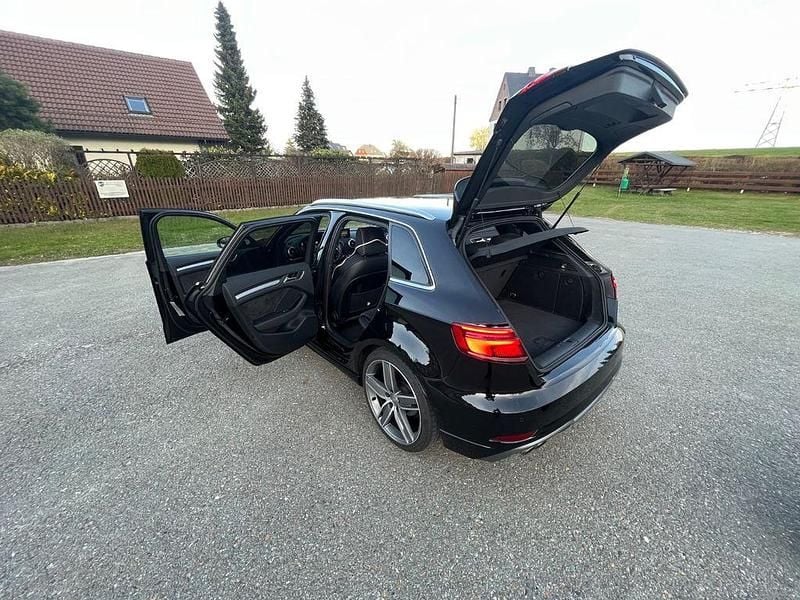 Second-hand Audi A3 Sport 190 CP (139 kW) 2017 Negru Berlinǎ