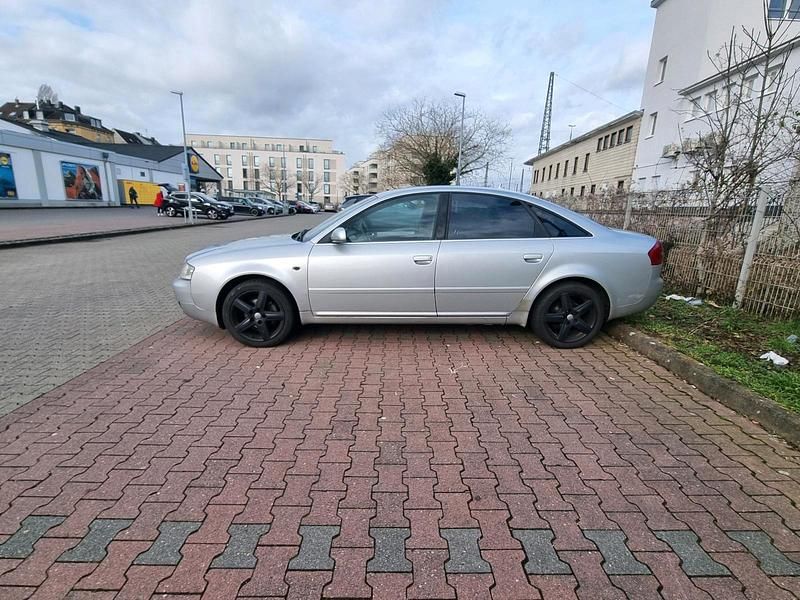 Gebraucht Audi A6 131 PS (96 kW) 2002 Silber Limousine