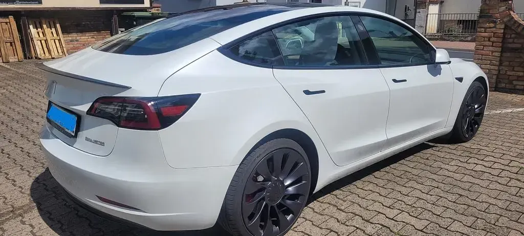 Gebraucht Tesla Model 3 377 kW (513 PS) 2022 Weiß Limousine
