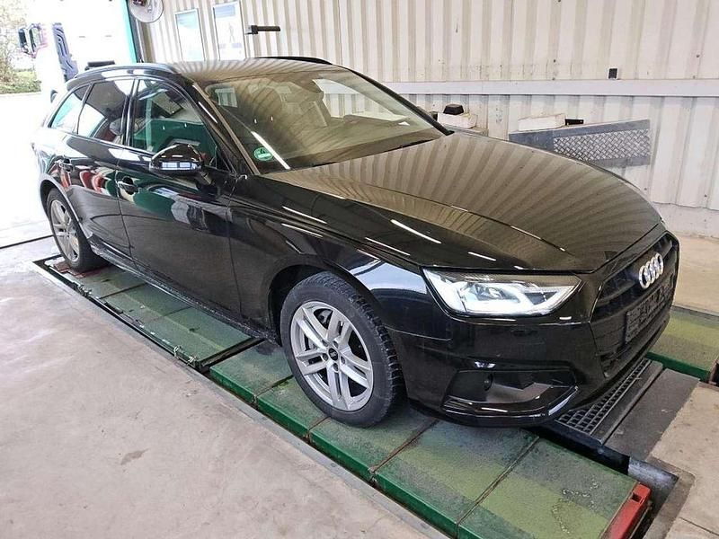 Gebraucht Audi A4 Advanced Plus 204 PS (150 kW) 2022 Mythosschwarz metallic Kombi
