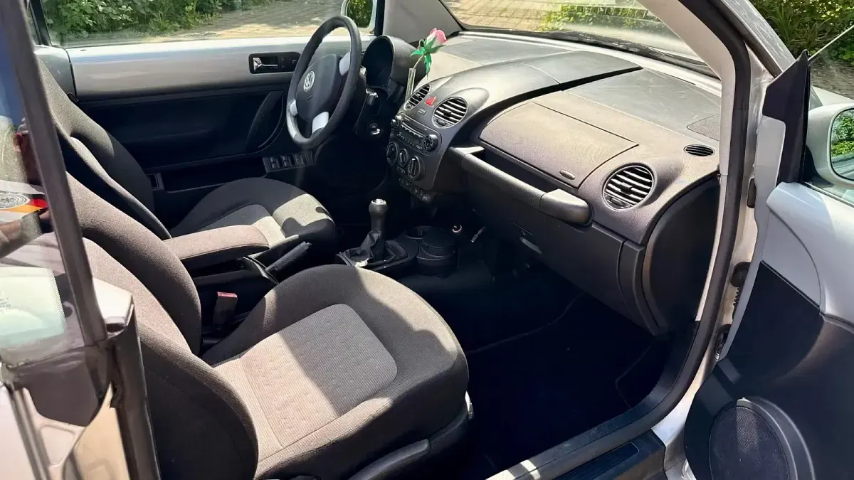 Gebraucht VW New Beetle 115 PS (84 kW) 2007 Silber Kleinwagen