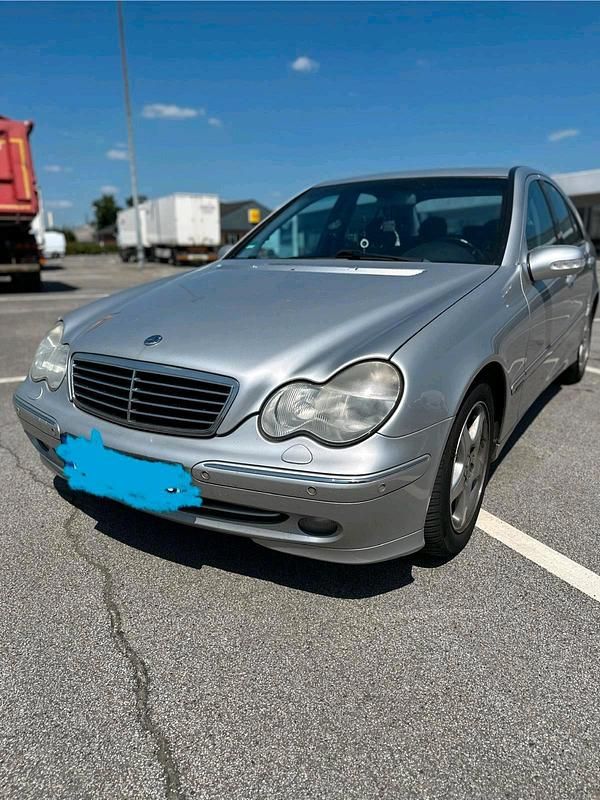 Gebraucht Mercedes C240 170 PS (125 kW) 2001 Silber Limousine