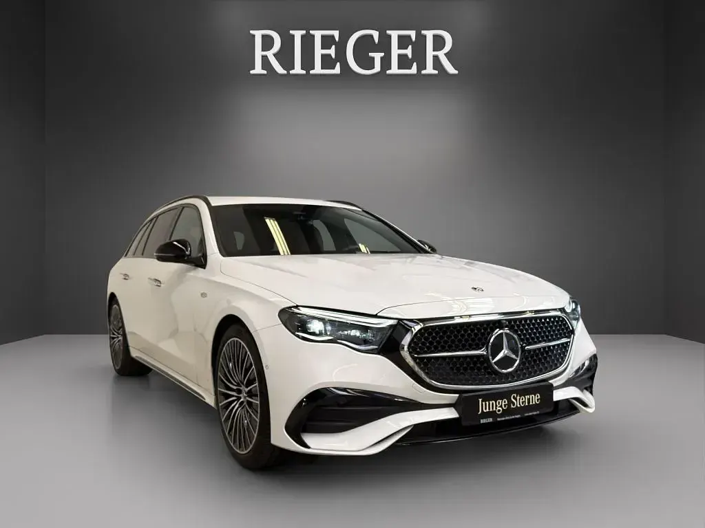 Gebraucht Mercedes E300 AMG 313 PS (230 kW) 2025 Weiß Kombi
