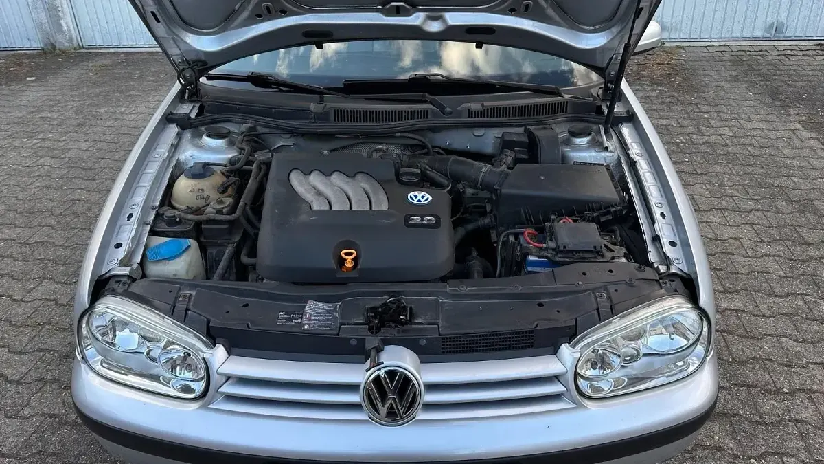 Gebraucht VW Golf IV 116 PS (85 kW) 2000 Silber Kleinwagen