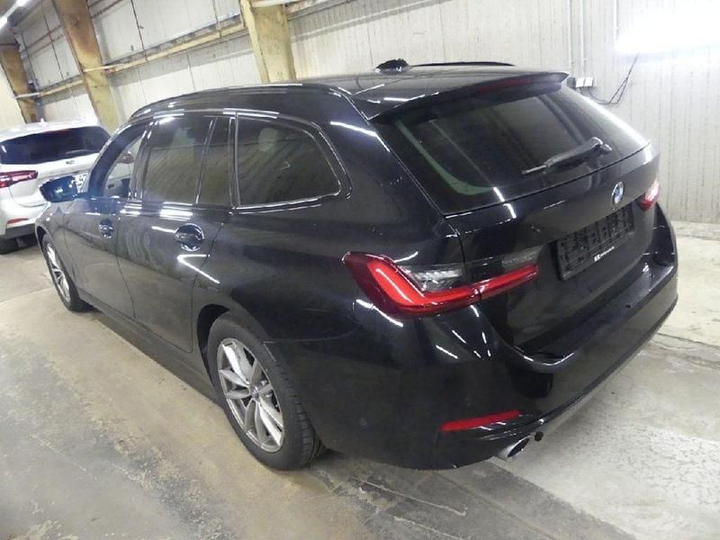 Gebraucht BMW 320 190 PS (139 kW) 2024 Schwarz ii/bonnet fluid black Kombi