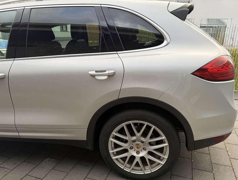 Gebraucht Porsche Cayenne 239 PS (175 kW) 2011 SUV