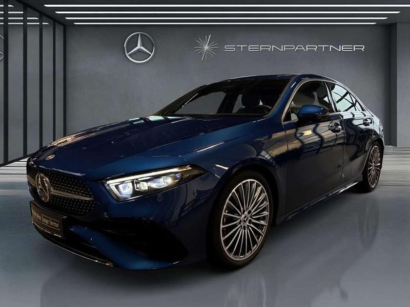 Gebraucht Mercedes A220 AMG 190 PS (139 kW) 2024 Blau Limousine