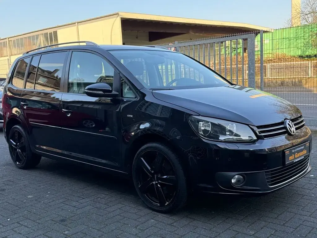 Gebraucht VW Touran 140 PS (102 kW) 2013 Schwarz Van / Kleinbus
