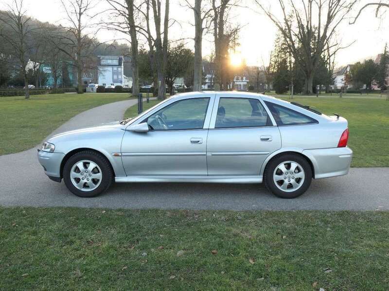 Silber Gebraucht 2001 Opel Vectra Limousine | 1.200 € (Fairer Preis) - Bild 1/4