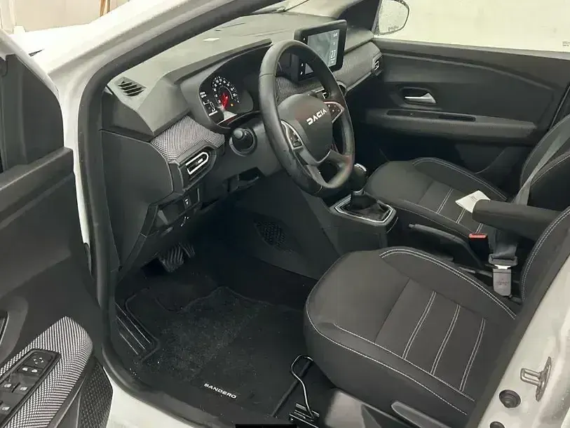 Gebraucht Dacia Sandero 91 PS (66 kW) 2025 Gletscherweiß Limousine