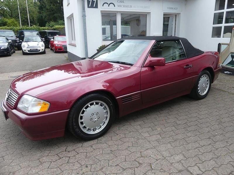 Rot Gebraucht 1991 Mercedes SL300 Cabrio | 15.990 € - Bild 1/4