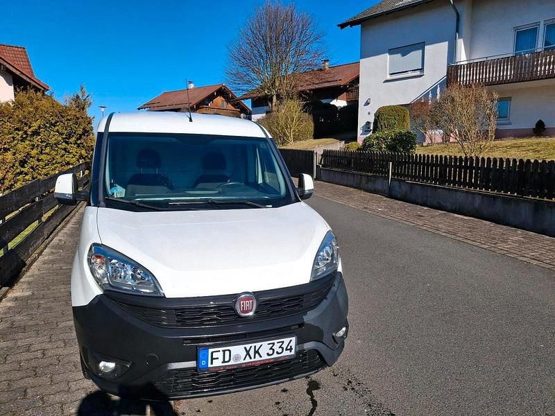 Gebraucht Fiat Doblò 2017 Weiß Van / Kleinbus