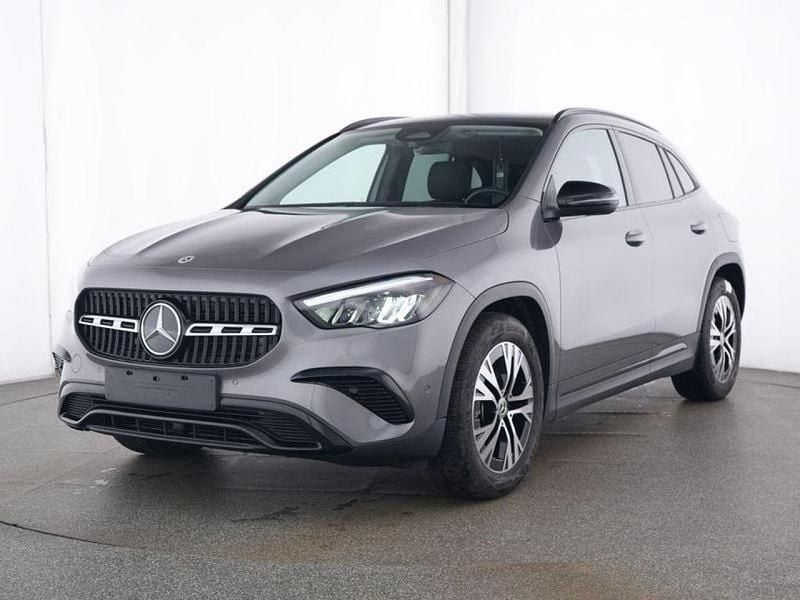 Gebraucht Mercedes GLA220 Progressive 190 PS (139 kW) 2024 Mountain grau (metallic) SUV