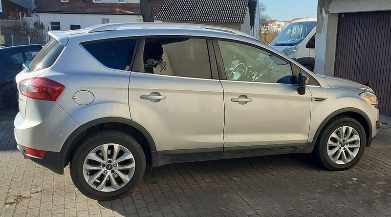 Gebraucht Ford Kuga Titanium 140 PS (102 kW) 2010 Grau SUV