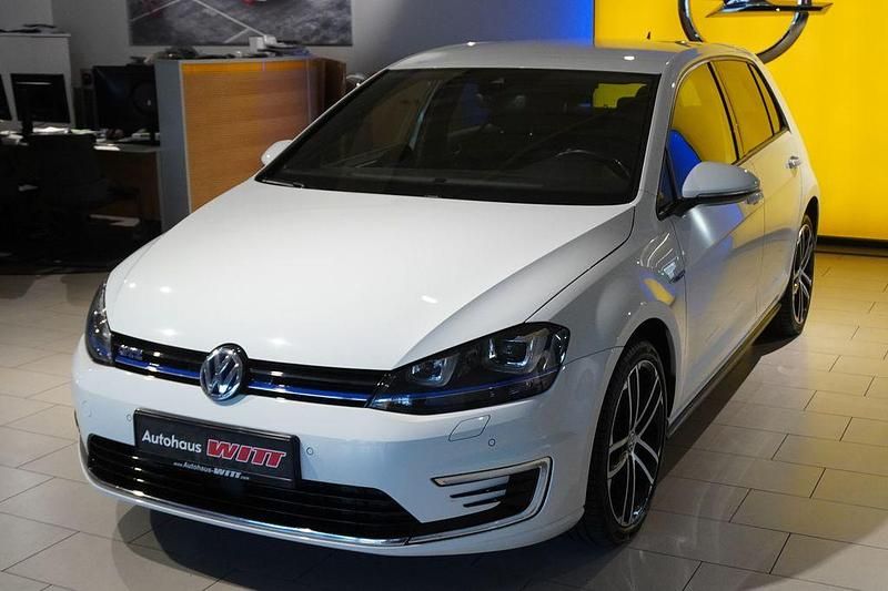 Gebraucht VW Golf GTE 150 PS (110 kW) 2016 Pure white Limousine