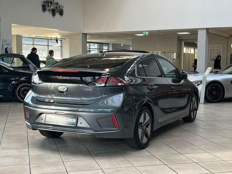 Gebraucht Hyundai Ioniq Premium 141 PS (103 kW) 2021 Iron gray / mic Kleinwagen