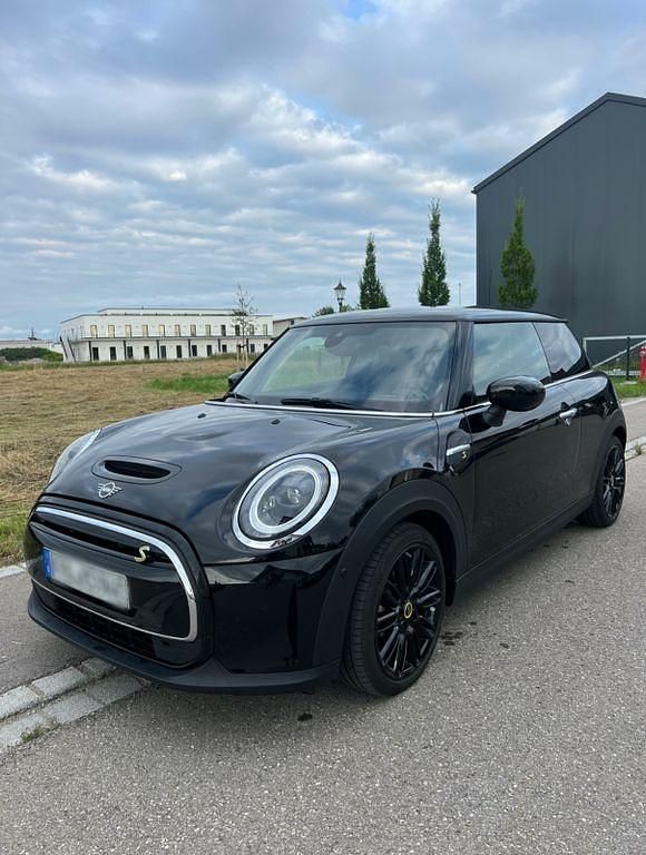 Gebraucht Mini Cooper SE 135 kW (184 PS) 2021 Schwarz Kleinwagen